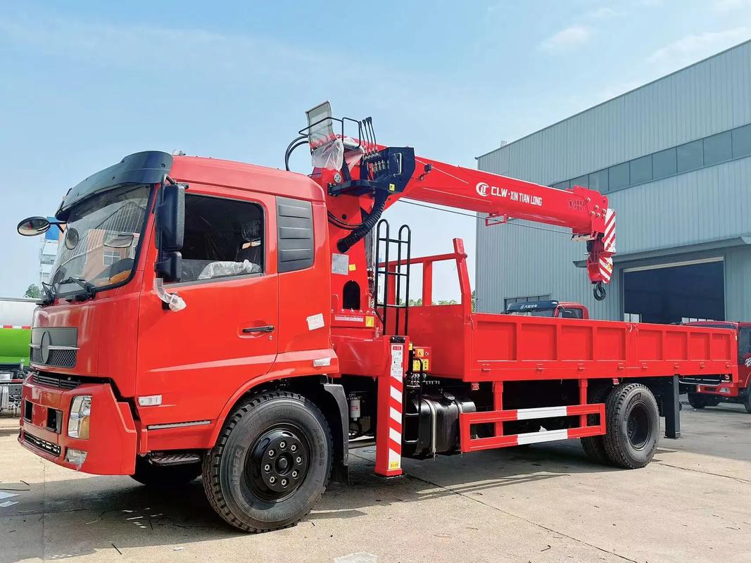 滄州昊天隨車吊與清障車 如何挑選品質(zhì)上乘的二手設(shè)備供應(yīng)商